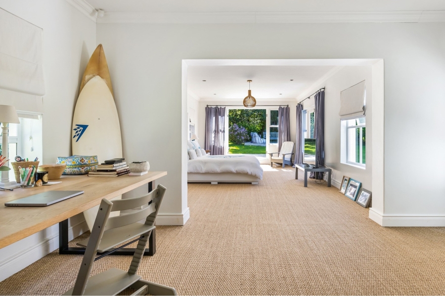 4 Bedroom Property for Sale in Constantia Western Cape